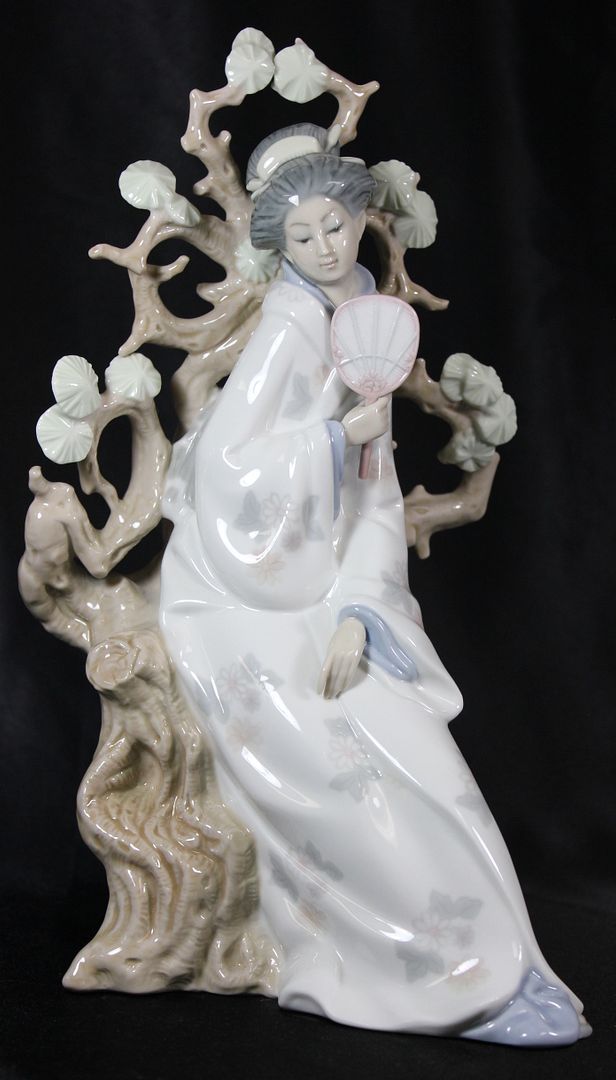 Vintage Retired LLADRO 4807 Porcelain JAPANESE GEISHA Fan Tree Figurine